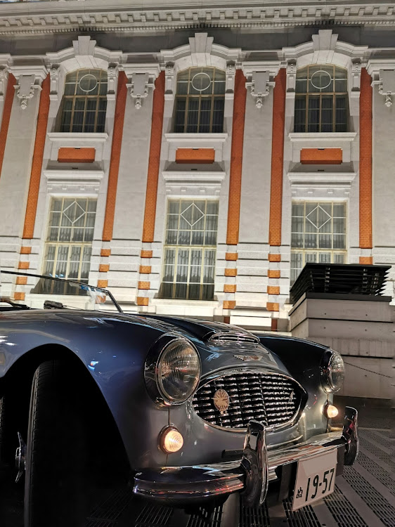 RX-7の大阪歴史的建造物・スカイラインGT-R・オースチンヒーレー100・今度は飛ばなくて良かった・歴史的建造物に関するカスタム事例の投稿画像10枚目
