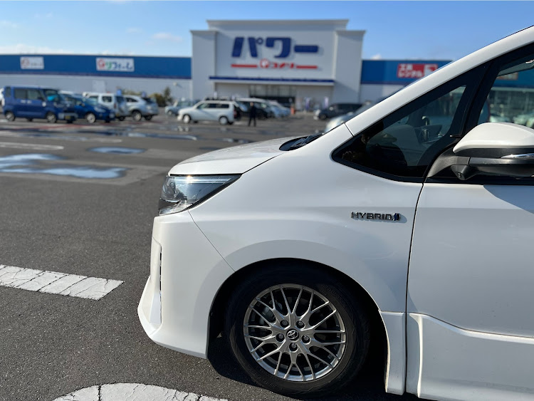 ノアのDIY・ドライブ・コメリパワー・ノア ヴォクシー エスクァイア・カー用品に関するカスタム事例の投稿画像1枚目