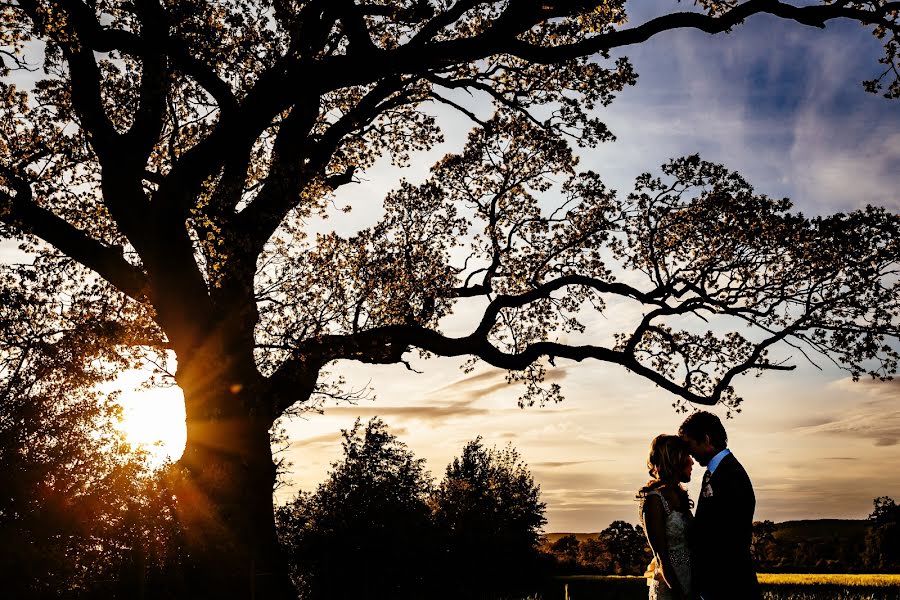 Fotógrafo de casamento Verity Sansom (veritysansompho). Foto de 7 de julho 2015