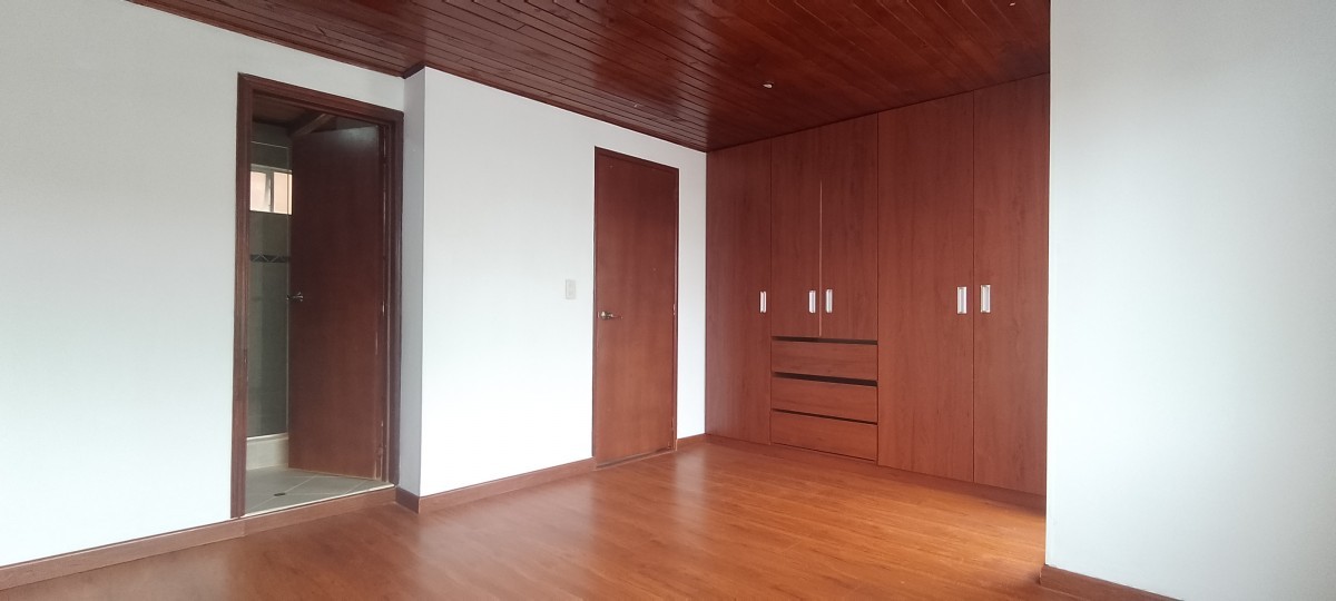 Casa En Arriendo - Portales Del Norte, Bogota