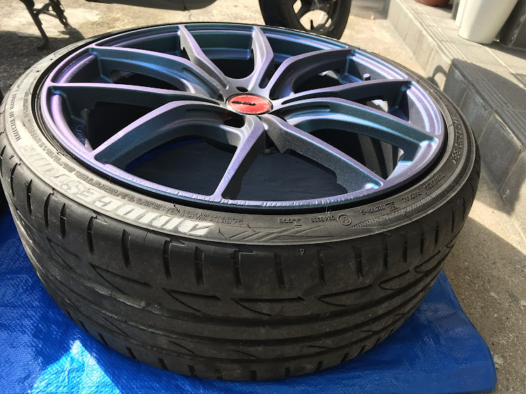 BRZのホイール塗装・ラバーペイント・zeque・変幻色・DIYに関するカスタム事例の投稿画像2枚目