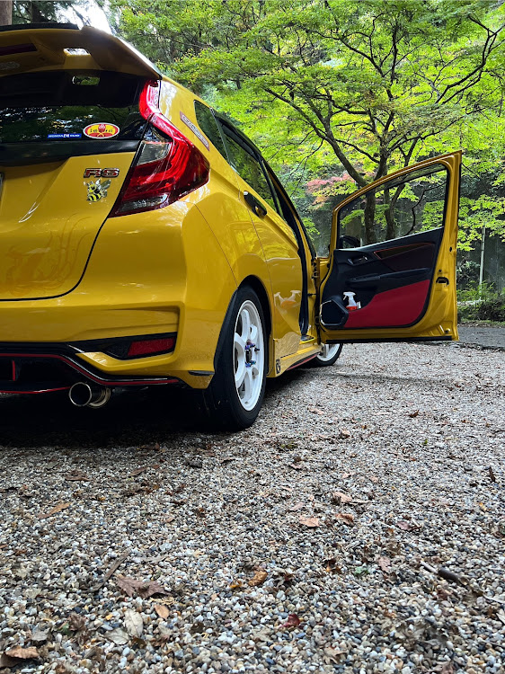 フィットのライムグリーンフォグ・#一人撮影会・談山神社⛩️東大門・有機ELワイヤー・コラボお誘いお待ちしておりますに関するカスタム事例の投稿画像4枚目