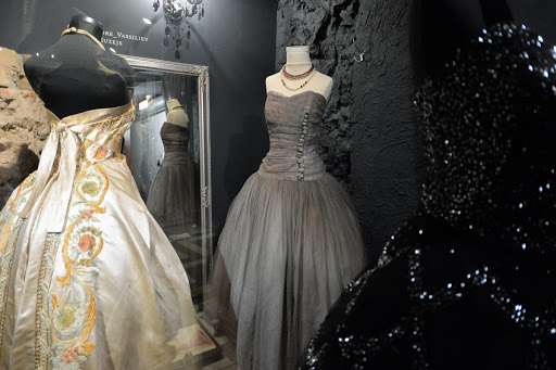 Ladies' dresses - Christian Dior, Piere Balmain — Google Arts & Culture