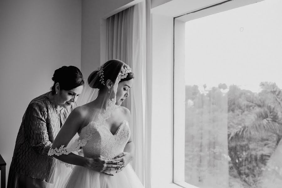 婚礼摄影师Iris Gabriela Storyteller（irisgabriela）。2021 12月10日的照片