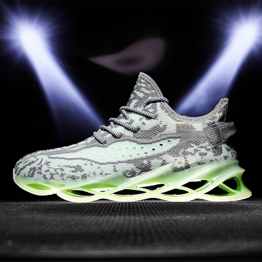 Title 3, Mens sports shoes for running and jogging. Com...