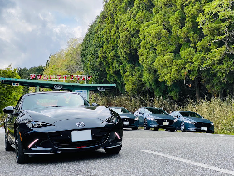 ロードスターの伊吹山ドライブウェイ・オフ会・Mazda3・CX-30に関するカスタム事例の投稿画像1枚目