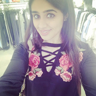 Sehar Jaff at H&M, Amanora Park Town,  photos