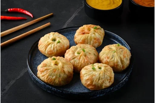 Veg Fried Momos (6 pcs)