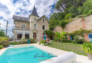 Maison avec piscine et terrasse 1