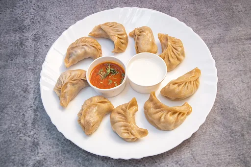 Chicken Atta Momos [8 Pieces]