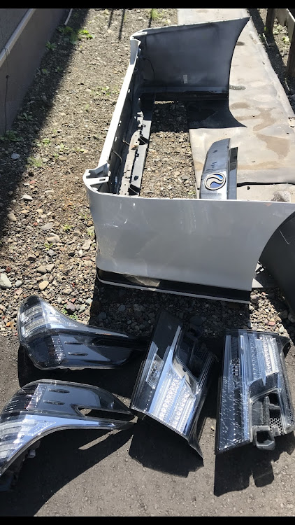 ヴェルファイアの#crystaleye・#kuhlracing・輪止めビビリーズ・BBQ・謎の液体😵に関するカスタム事例の投稿画像9枚目