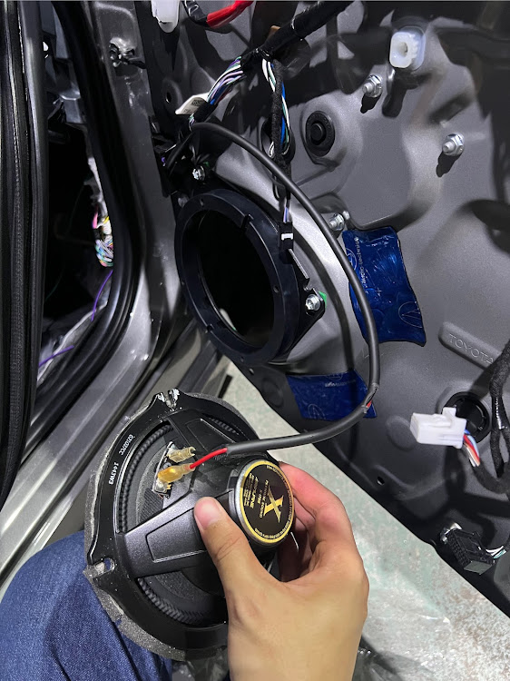 カローラスポーツのカーオーディオ紹介・DIY・アルパイン・TC105Xに関するカスタム事例の投稿画像3枚目