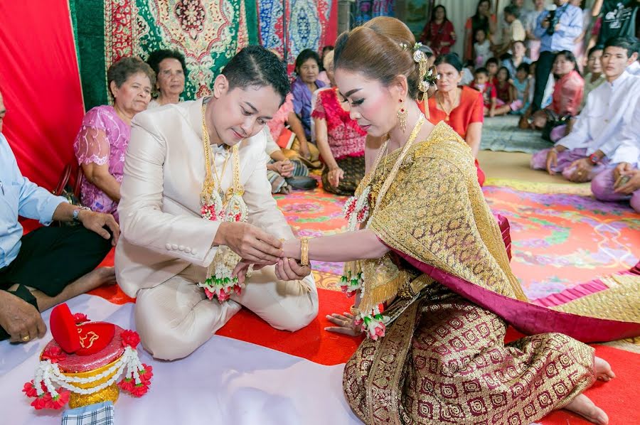 Fotógrafo de casamento Thidawan Karawong (chai). Foto de 8 de setembro 2020