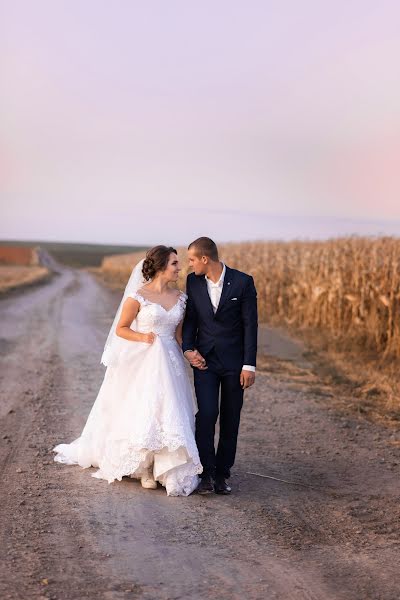 Wedding photographer Olga Kuzik (olakuzyk). Photo of 17 August 2020