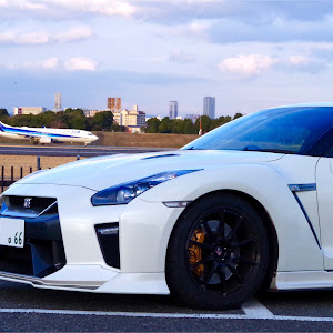 NISSAN GT-R R35