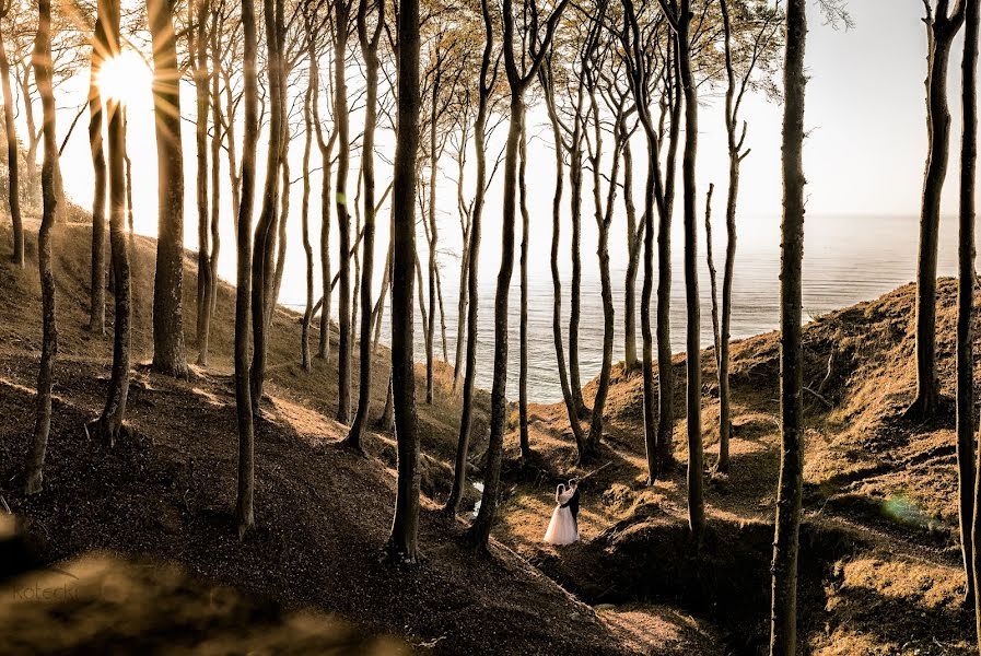 Jurufoto perkahwinan Kamil Kotecki (kamilphoto90). Foto pada 17 Oktober 2018