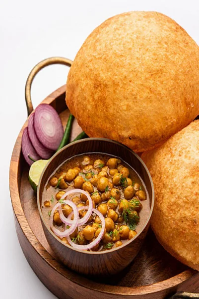 Chole Bhature(2 Pcs)