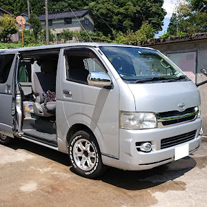 ハイエース