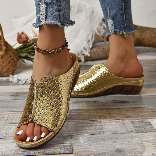 Title 5, Womens Crocodile-Pattern Wedge Sandals, Summer...