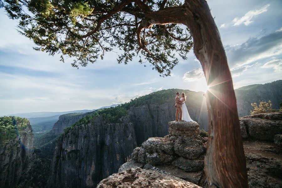 Bröllopsfotograf Olga Emrullakh (antalya). Foto av 14 oktober 2020