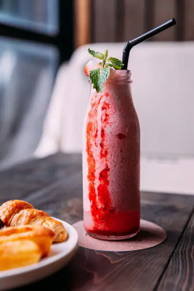 Strawberry Rich Shake