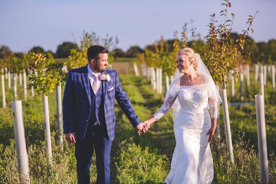 Fotógrafo de casamento Adam (hillierjamesphot). Foto de 2 de julho 2019