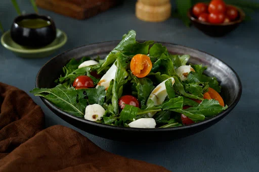 Rocket, Egg & Bocconcini Salad