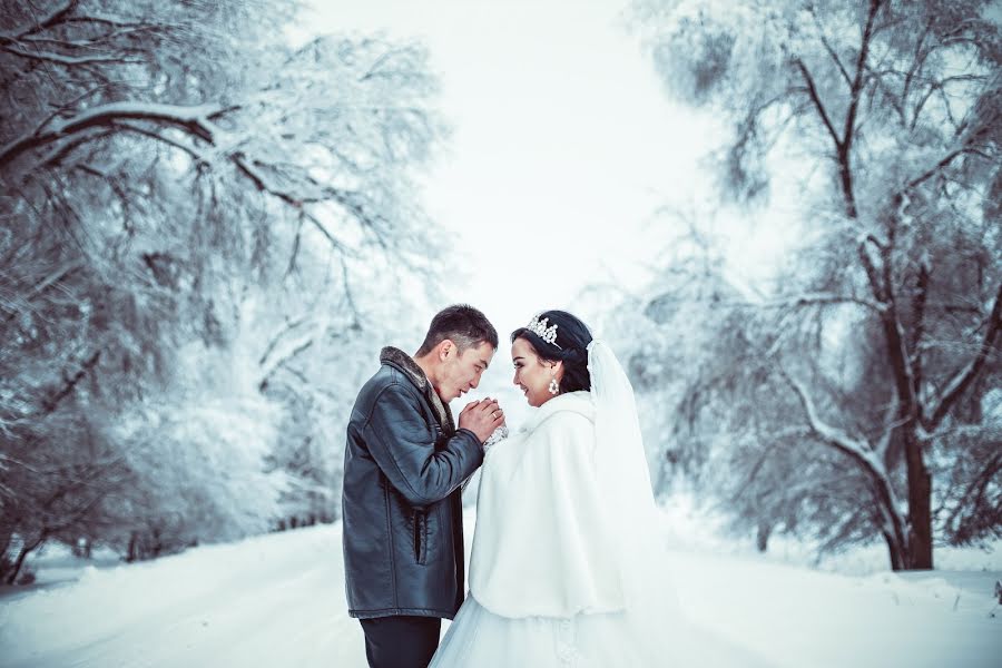 Wedding photographer Adilet Topchubaev (atop). Photo of 14 December 2016