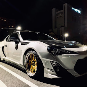86 ZN6