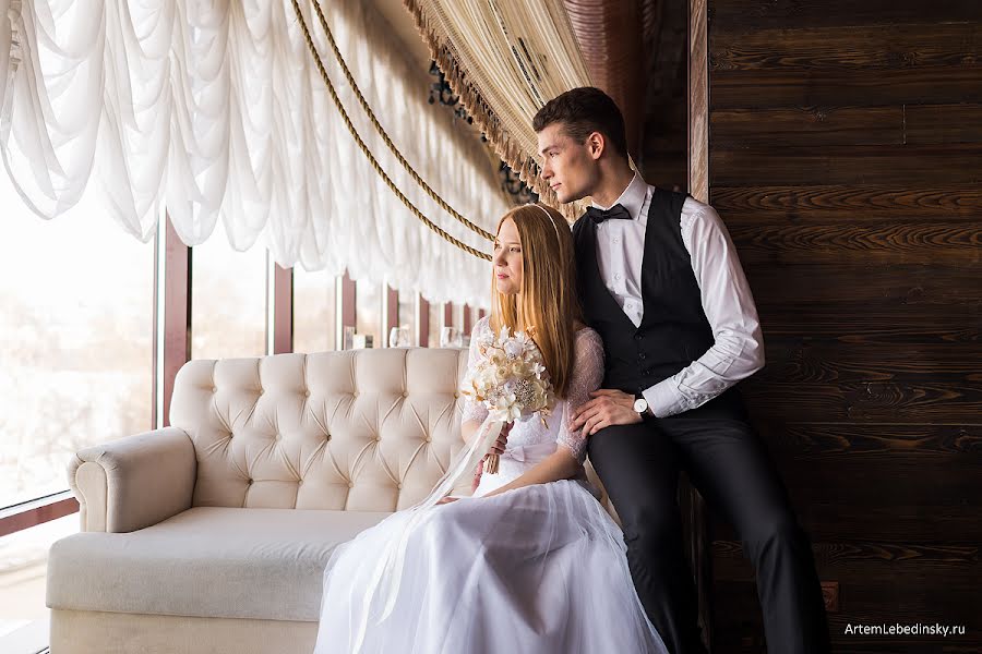 Fotógrafo de casamento Artem Lebedinskiy (artsoft). Foto de 5 de abril 2015