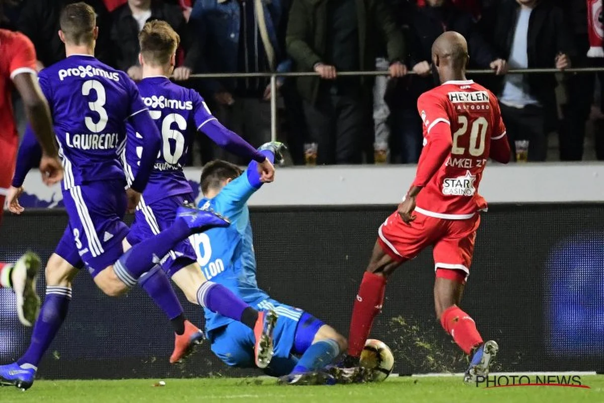 Antwerps 'slachtoffer' Lamkel Zé over cruciale VAR-fase: "Geen penalty én ik ben geschorst tegen Genk, onwaarschijnlijk!"