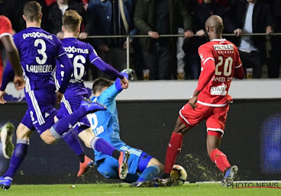 Antwerps 'slachtoffer' Lamkel Zé over cruciale VAR-fase: "Geen penalty én ik ben geschorst tegen Genk, onwaarschijnlijk!"