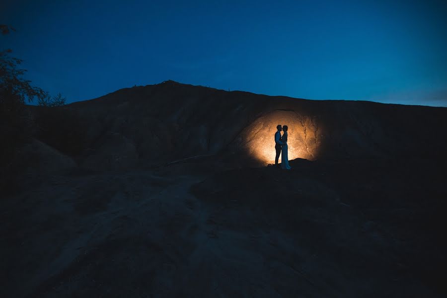 Fotógrafo de casamento Aleksey Zarakovskiy (xell71). Foto de 28 de agosto 2020