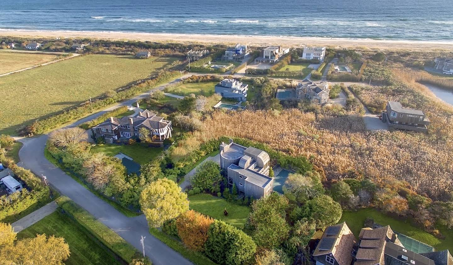 House with pool Sagaponack