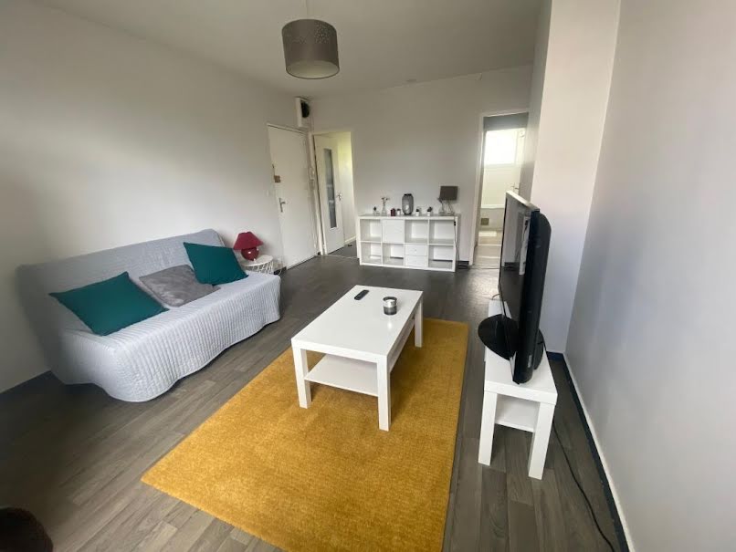 Location meublée appartement 1 pièce 29 m² à Limoges (87000), 395 €