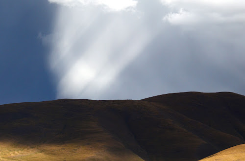 DSC_0313 - Clouds and sun; May, 2011; China, Tibet, Damxung