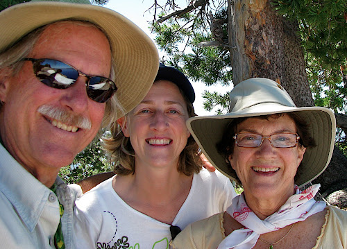 2008: Italian cousin Federica Ramello (middle) with Nick and Julie at Crater Lake National Park