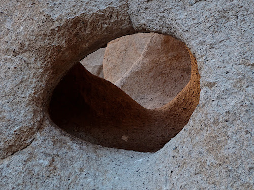 Mojave Desert National Monument: Detail while hiking near Hole-In-The-Wall.