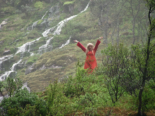 Entertainment from the train to near Flåm, Norway