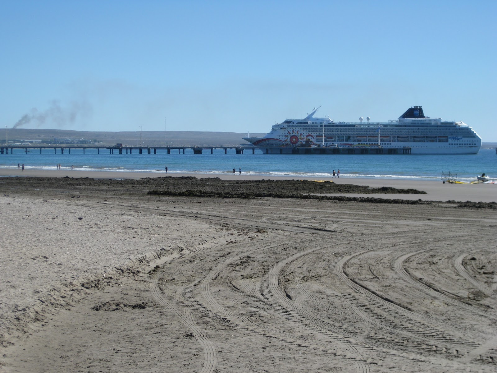 Cruise ships stopping for the day