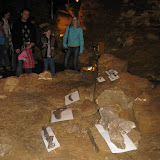 Kosterní pozůstatky v horním patře jeskyní