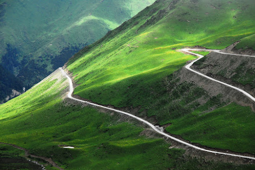 DSC_0028 - Mountain-Road; July, 2009; China, Sichuan, Jiajinshan