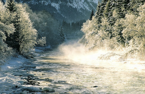 35420009 - Steam over Frozen River; Winter, 1998; Germany, near Füssen