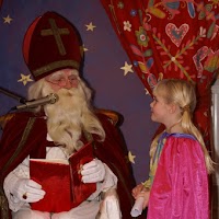 Sinter Klaas in de speeltuin 28-11-2009 - PICT6793