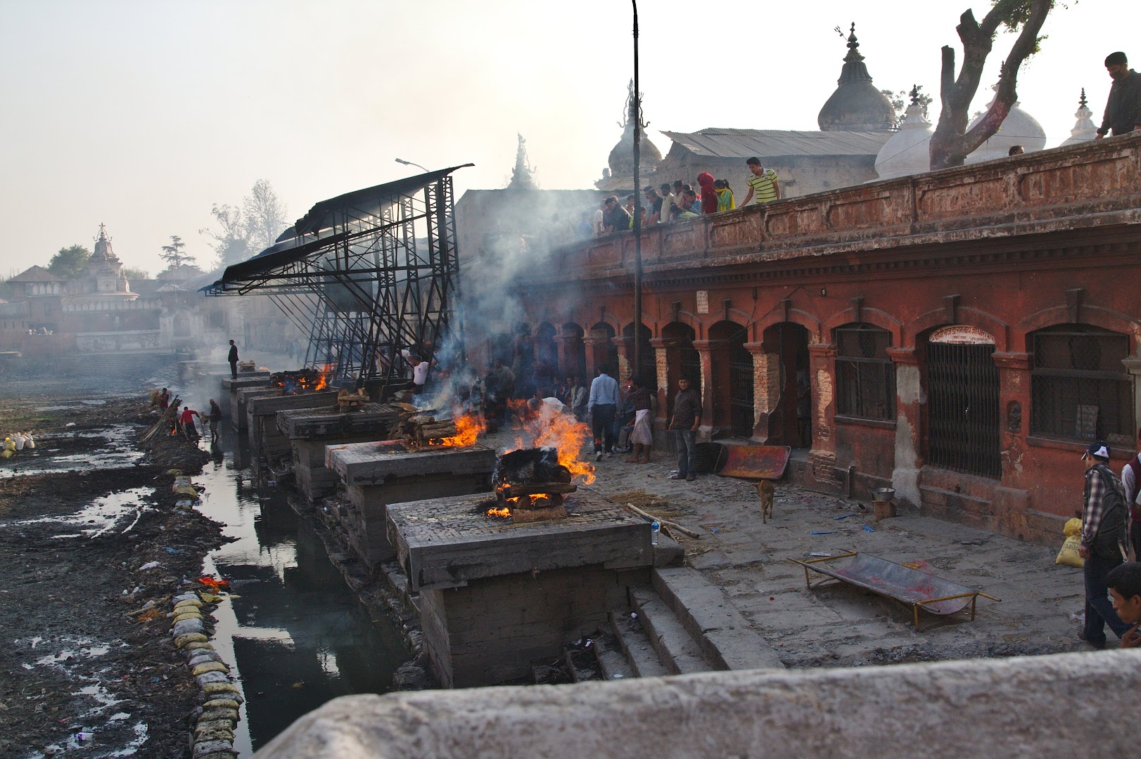 Burning dead bodies in Pashupatinath