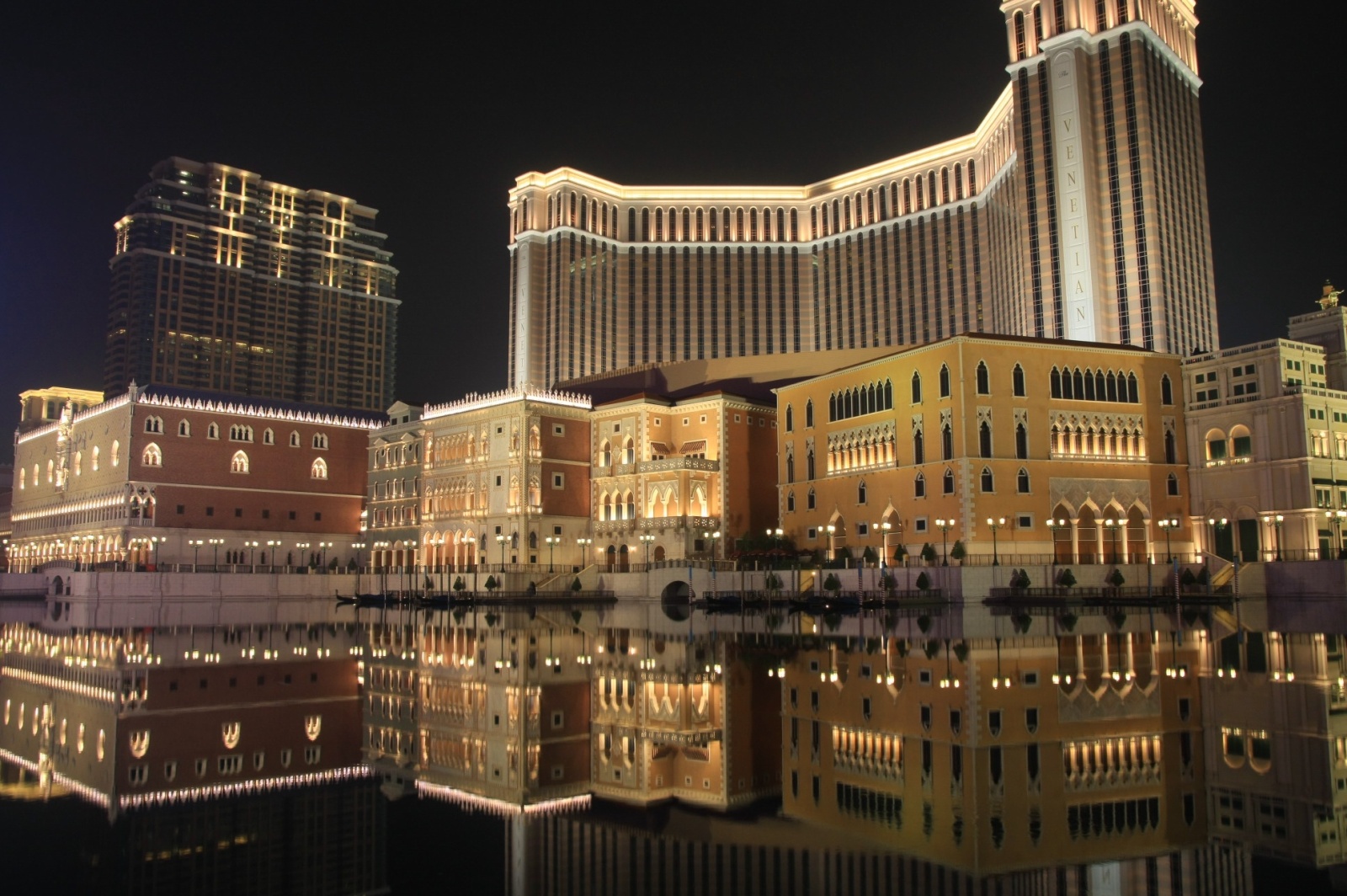 The biggest casino in the world on the reclaimed land of Cotai Strip