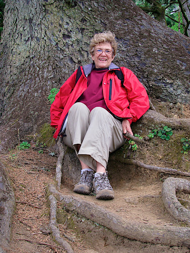 2009: Julie, Nick on the Oregon coast prior to her departure to Jordan