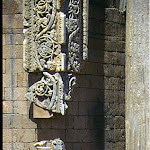 Arc de Septime Sévère : pilastre décoré de rinceaux en marbre
