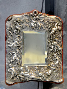 Антикварное серебряное зеркало.
19-й век.
40/30 см. 5000 евро.