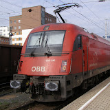 Taurus rakouských ÖBB v čele vlaku